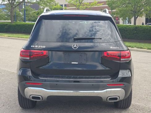 Certified 2023 Mercedes-Benz GLB 250 4MATIC w/ Premium Package image 17