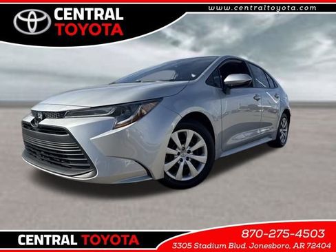 Used 2024 Toyota Corolla LE image 1