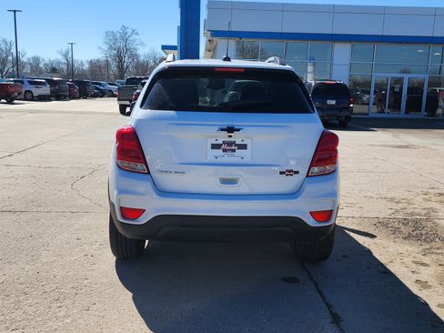 Used 2022 Chevrolet Trax LT w/ Sport Edition image 6