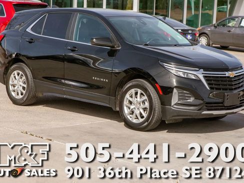 Used 2024 Chevrolet Equinox LT w/ Driver Convenience Package FWD image 1