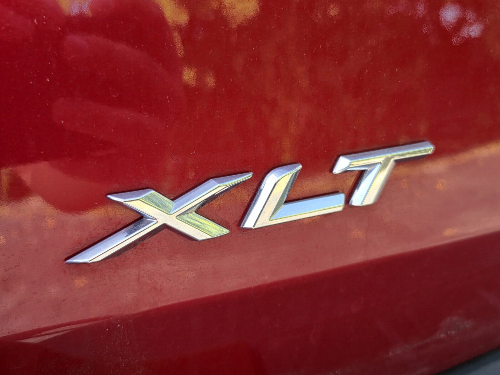 Used 2023 Ford Explorer XLT w/ Equipment Group 202A AWD/4WD image 16