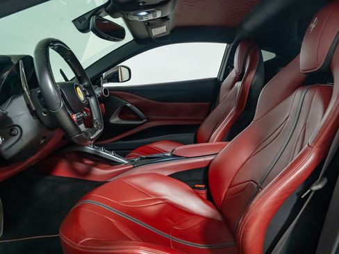 Certified 2019 Ferrari 812 Superfast RWD image 17
