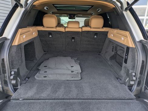 Used 2023 Land Rover Range Rover SE image 28