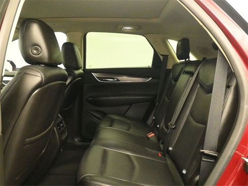 Used 2018 Cadillac XT5 Luxury w/ Driver Awareness Package image 10