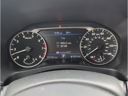 Used 2024 Nissan Altima 2.5 SV image 20