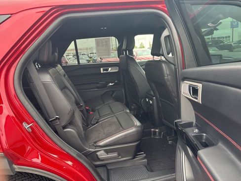 Used 2023 Ford Explorer ST-Line AWD/4WD image 43