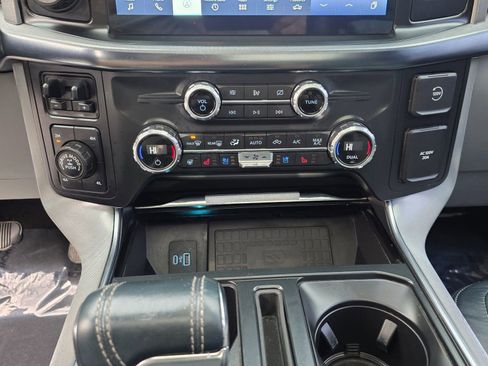 Used 2021 Ford F150 Limited image 16