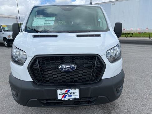 New 2023 Ford Transit 150 Low Roof RWD image 27