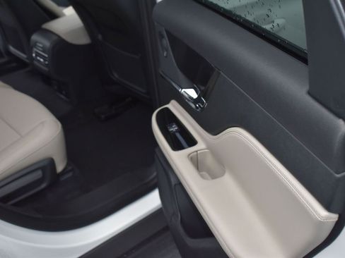 New 2026 Lincoln Corsair Grand Touring image 15