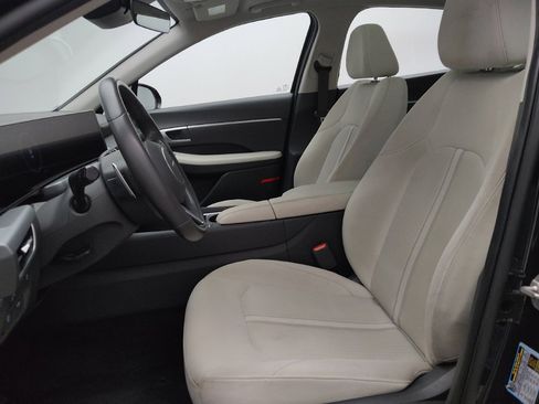 Used 2024 Hyundai Sonata SEL w/ Convenience Package image 17