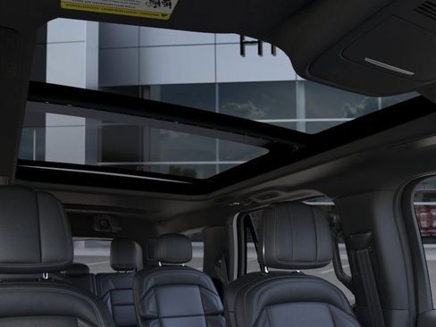 New 2025 Lincoln Navigator Reserve w/ Jet Appearance Package image 22