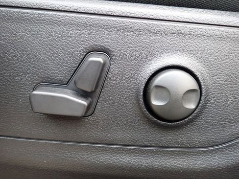 New 2026 RAM 1500 4x4 Crew Cab image 17