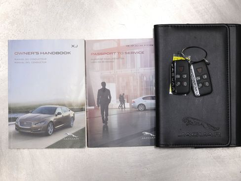Used 2016 Jaguar XJ L Portfolio RWD image 5