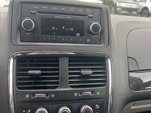 Used 2015 Dodge Grand Caravan SXT FWD image 15