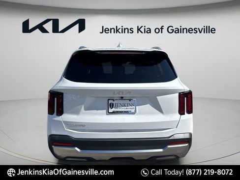 New 2026 Kia Sorento S FWD image 4