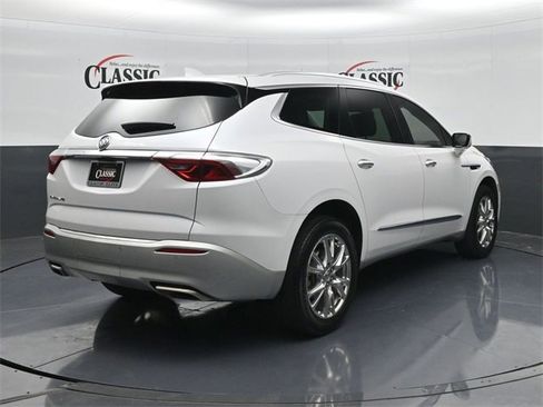 Used 2023 Buick Enclave Premium w/ Experience Buick Package image 7