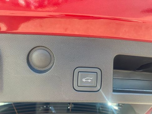Certified 2026 GMC Terrain AT4 w/ Technology Package II AWD/4WD image 11