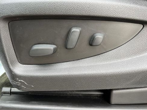 Used 2018 Chevrolet Silverado 1500 LT w/ All Star Edition image 20