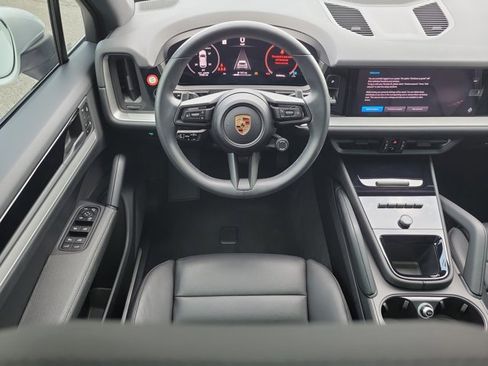 Certified 2024 Porsche Cayenne AWD/4WD image 15