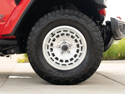 Used 2026 Jeep Wrangler Rubicon AWD/4WD image 26