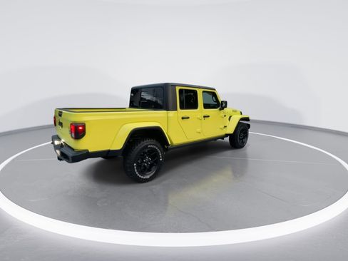 Used 2023 Jeep Gladiator Willys AWD/4WD image 20