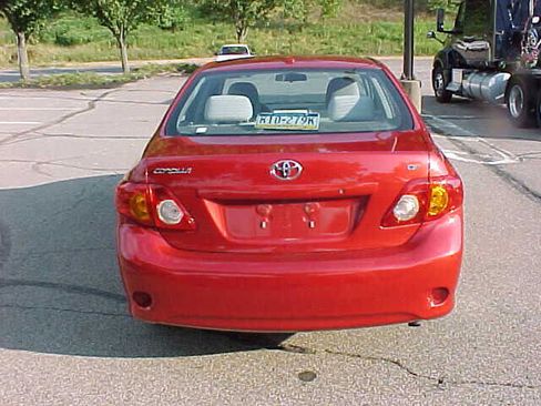 Used 2009 Toyota Corolla LE w/ All Weather Guard Pkg image 6