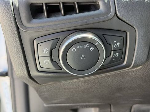 Used 2018 Ford Focus SEL FWD image 8