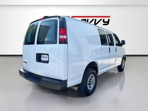 Used 2023 Chevrolet Express 2500 w/ Driver Convenience Package RWD image 7