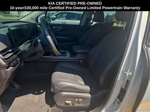 Used 2025 Kia Carnival SX Prestige FWD image 6