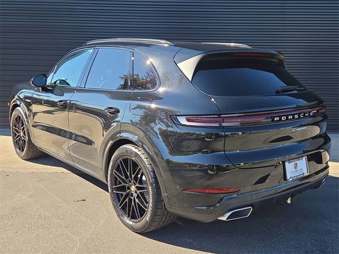 New 2026 Porsche Cayenne E-Hybrid image 3