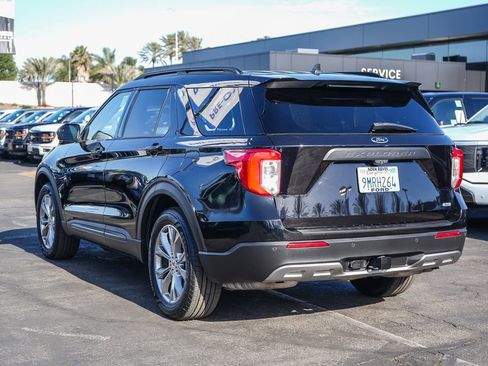 Used 2021 Ford Explorer XLT w/ Equipment Group 202A AWD/4WD image 8