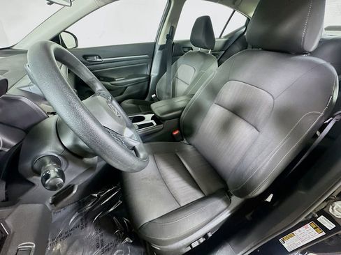 Used 2023 Nissan Altima 2.5 SV FWD image 15