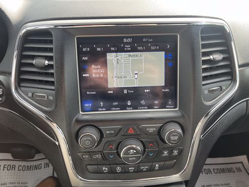 Used 2018 Jeep Grand Cherokee Limited w/ Trailer Tow Group IV AWD/4WD image 25