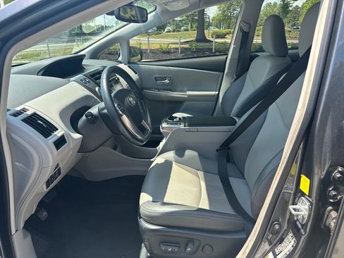Used 2015 Toyota Prius V Five w/ Advanced Technology Package FWD image 12