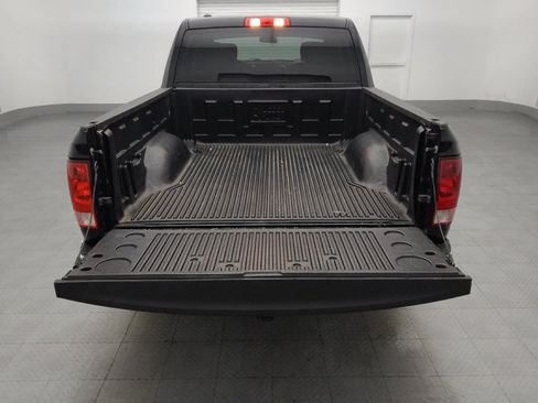 Used 2022 RAM 1500 Classic SLT RWD image 29