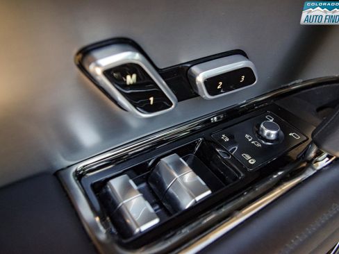 Used 2025 Land Rover Range Rover Sport SE image 11