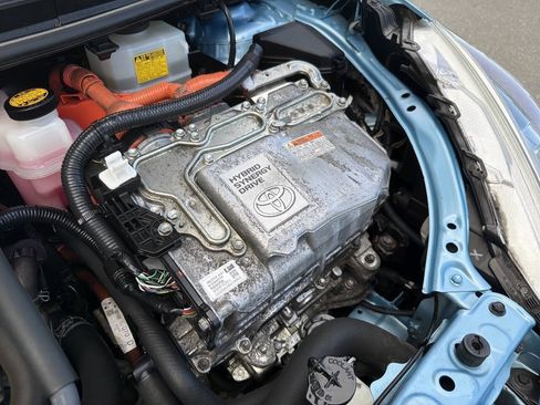 Used 2015 Toyota Prius C Two FWD image 15