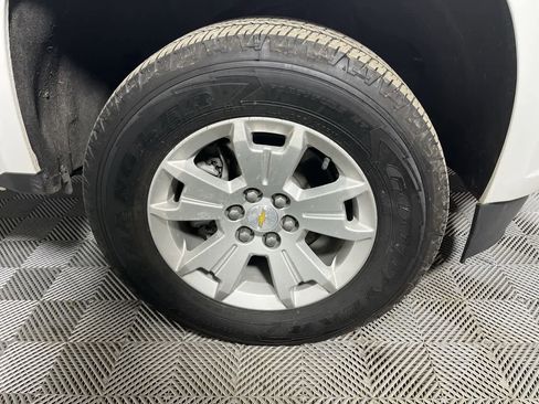 Used 2022 Chevrolet Colorado LT w/ Fleet Safety Package image 10