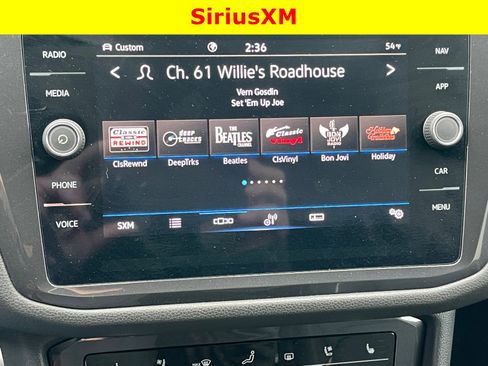 Used 2024 Volkswagen Tiguan SEL R-Line image 13