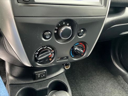 Used 2019 Nissan Versa Note SV FWD image 15