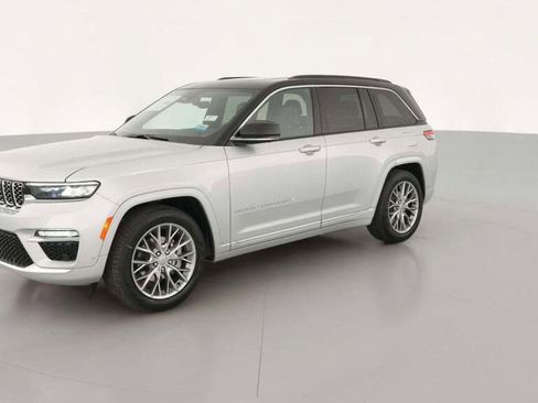 New 2025 Jeep Grand Cherokee Summit w/ Luxury Tech Group V image 1