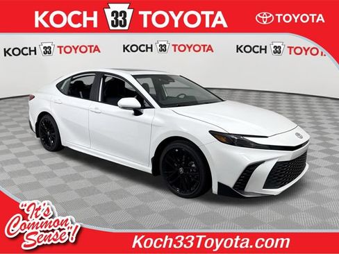 New 2026 Toyota Camry SE FWD image 1