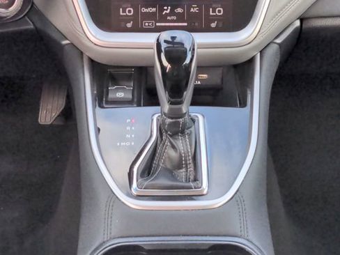 Used 2021 Subaru Outback Premium AWD/4WD image 19