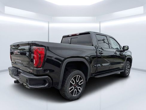 Used 2022 GMC Sierra 1500 AT4 w/ AT4 Premium Package image 3