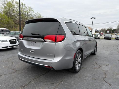 Used 2019 Chrysler Pacifica Limited w/ Tire & Wheel Group image 26