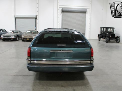 Used 1993 Buick Roadmaster Estate image 4
