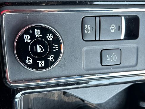 Used 2025 Nissan Pathfinder Rock Creek AWD/4WD image 13