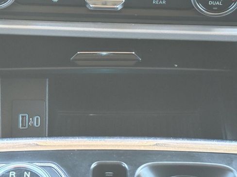 Certified 2022 Ford Expedition XLT RWD image 6