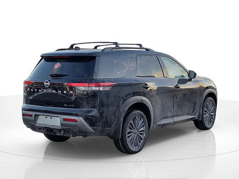 New 2026 Nissan Pathfinder SL image 4