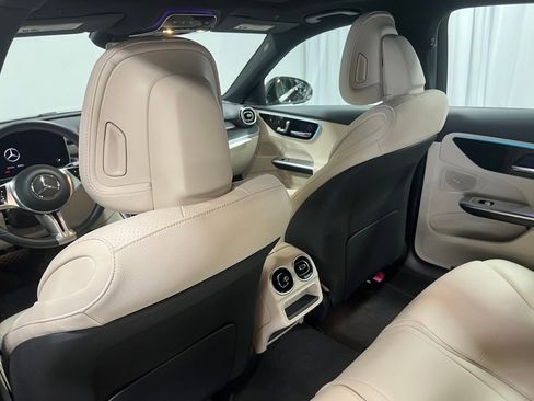 Used 2025 Mercedes-Benz C 300 4MATIC Sedan image 26